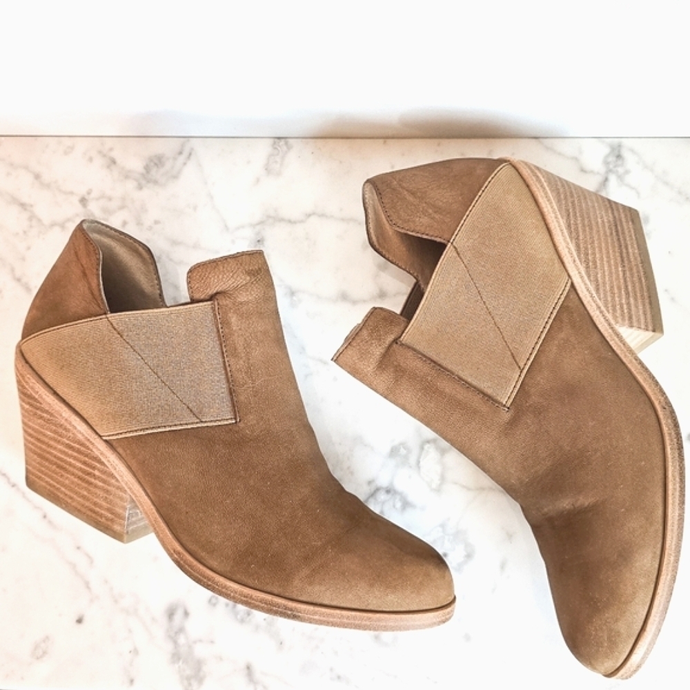 Eileen Fisher Vero Cuoio Evan Tan Soft Leather Ankle Booties Boots, Size 7.5